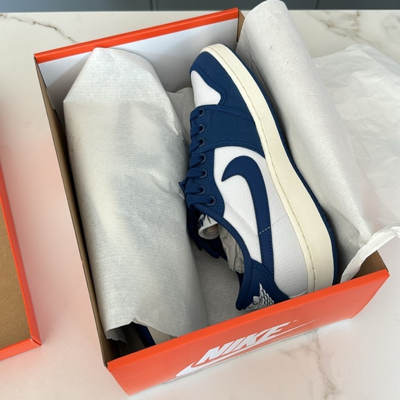 Men’s Air Jordan 1 Low KO - Picture 12 of 12